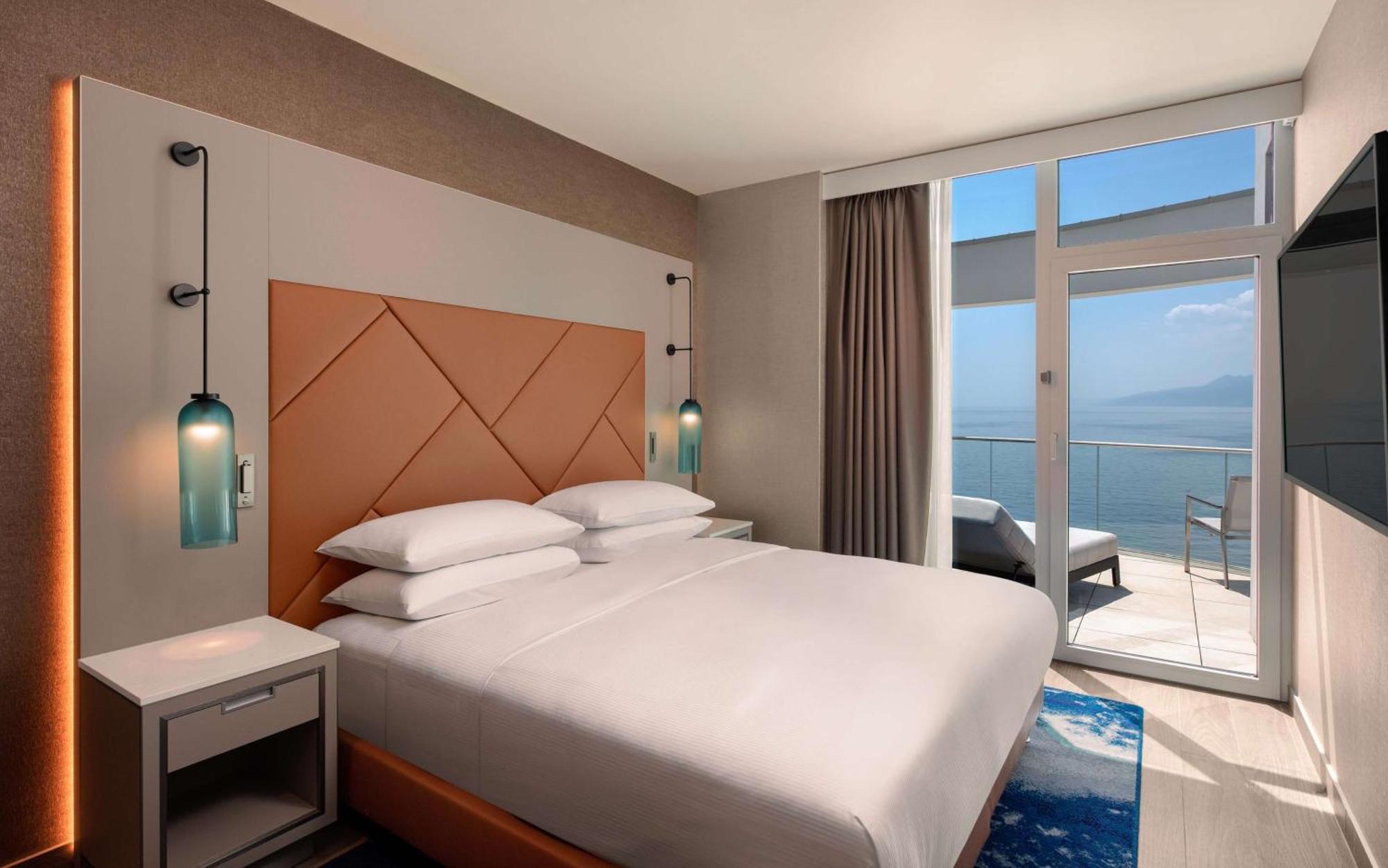 Hilton Rijeka Costabella Beach Resort And Spa Exteriör bild