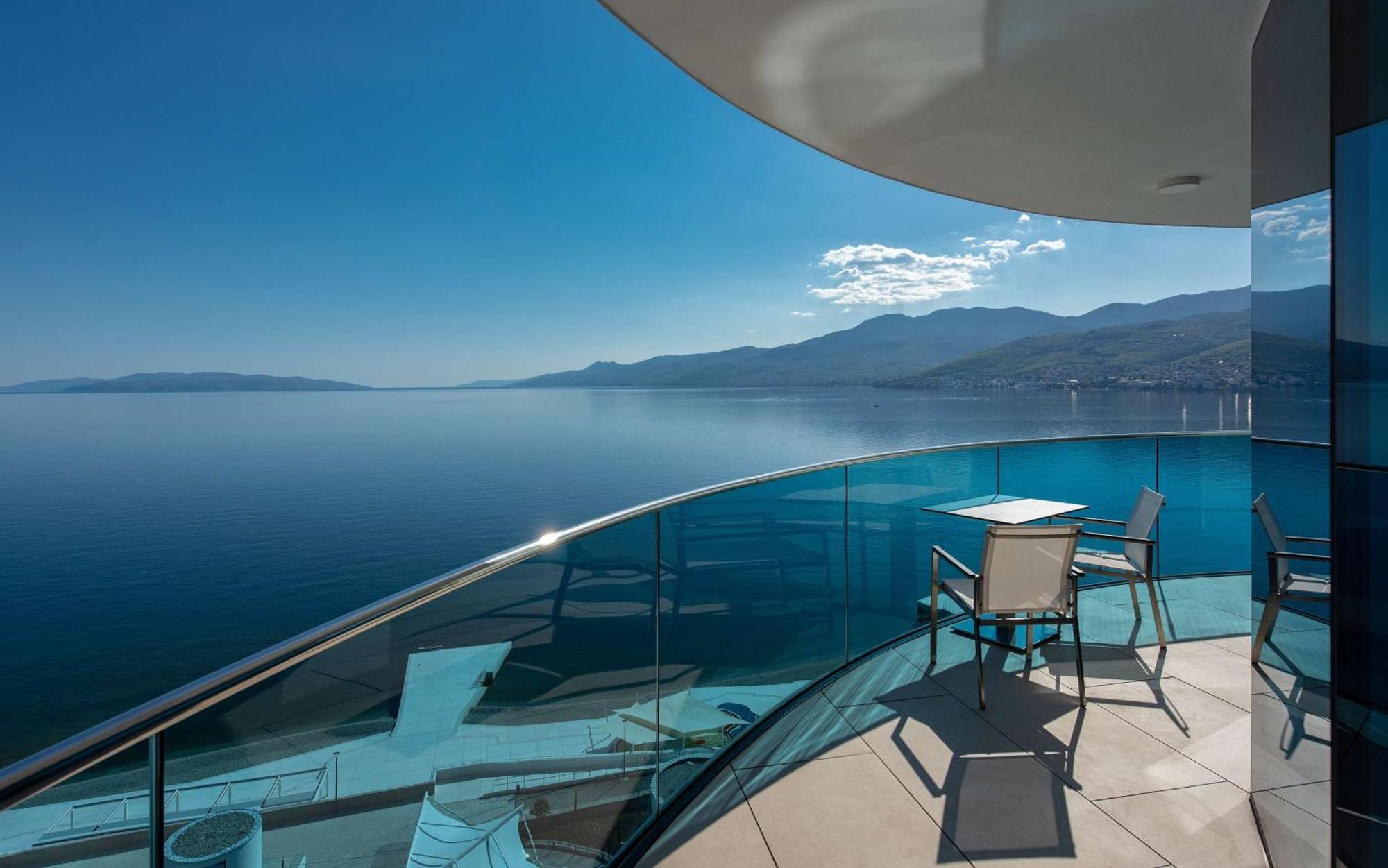Hilton Rijeka Costabella Beach Resort And Spa Exteriör bild View from the balcony of a suite