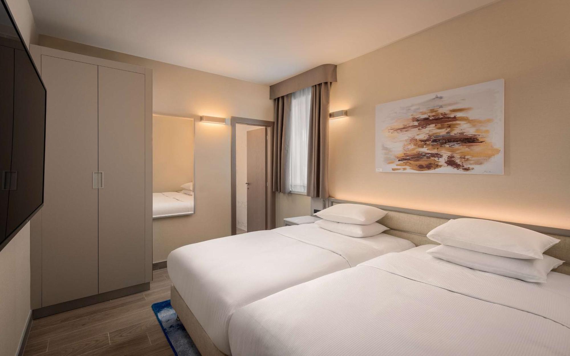 Hilton Rijeka Costabella Beach Resort And Spa Exteriör bild